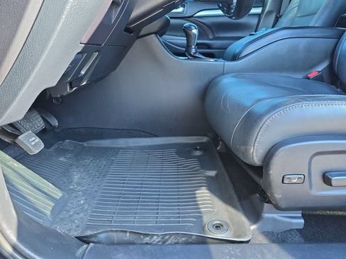 Used 2018 Toyota Highlander XLE FWD image 10