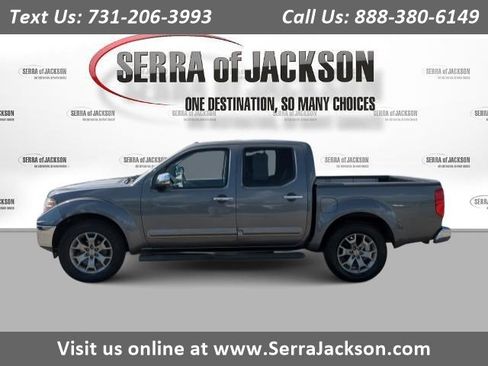 Used 2019 Nissan Frontier SL RWD image 1