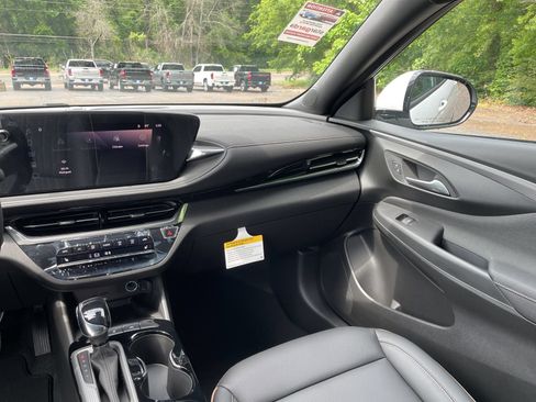 New 2026 Buick Envista Sport Touring FWD image 33