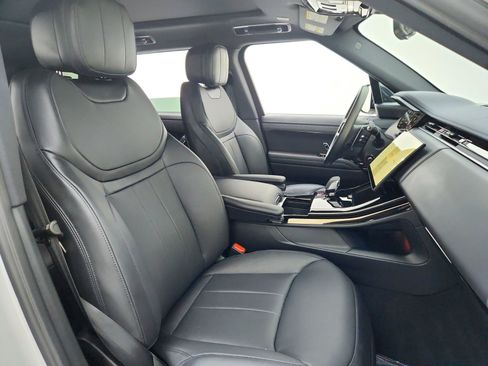 Used 2025 Land Rover Range Rover Sport Dynamic SE image 27