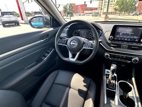 New 2025 Nissan Altima 2.5 SR image 26