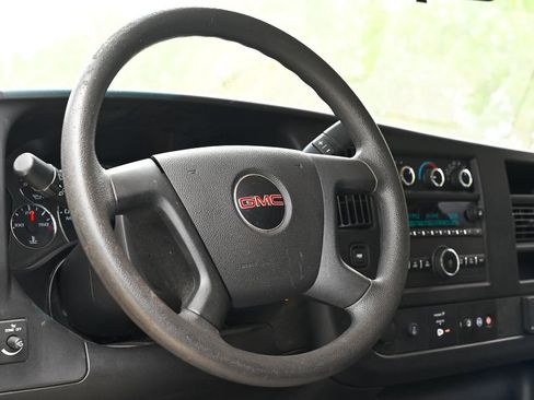 Used 2021 GMC Savana 2500 RWD image 12