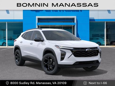 New 2026 Chevrolet Trax LT FWD image 8