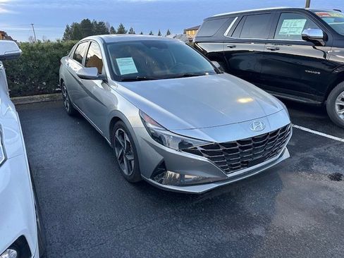 Used 2021 Hyundai Elantra SEL w/ Convenience + Premium Package image 1