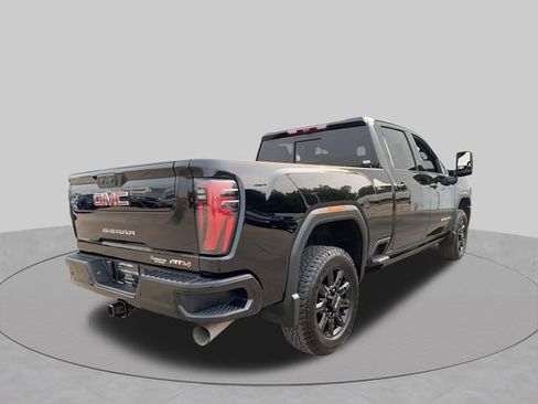 Used 2024 GMC Sierra 2500 AT4 w/ AT4 Premium Plus Package AWD/4WD image 11