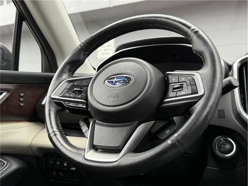 Used 2022 Subaru Ascent Touring image 8
