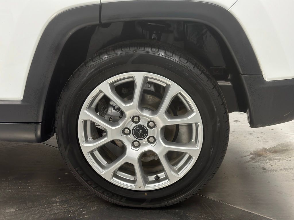Used 2025 Jeep Compass Limited AWD/4WD image 27