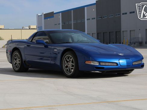 Used 2003 Chevrolet Corvette Z06 w/ Memory Package, 3 Drivers image 3