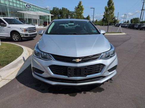 Used 2016 Chevrolet Cruze LS FWD image 8