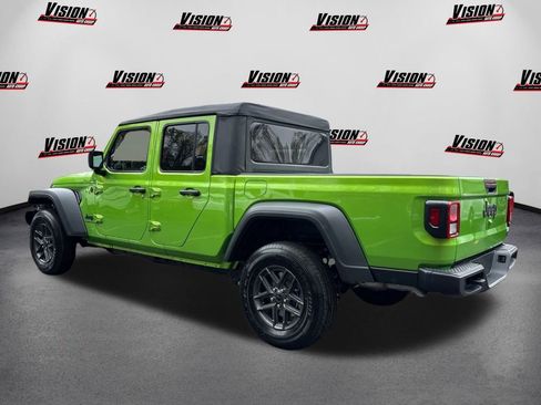 New 2025 Jeep Gladiator Sport image 7