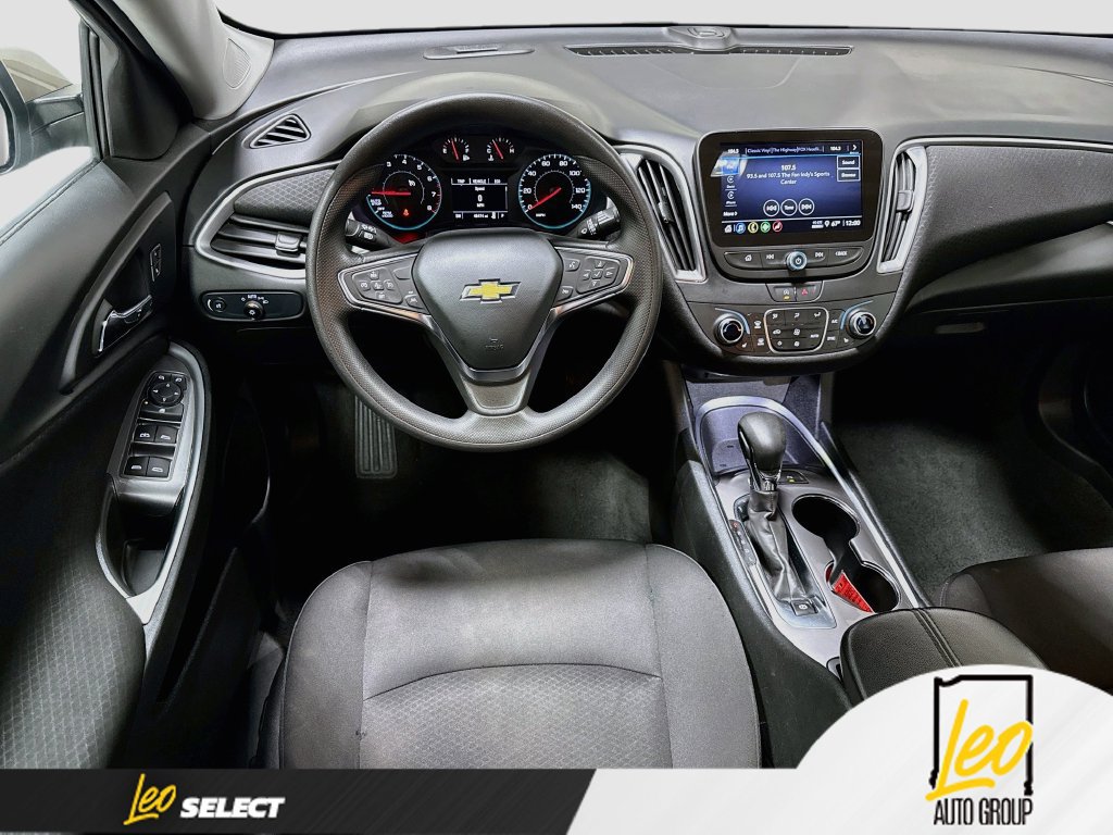 Used 2025 Chevrolet Malibu LT FWD image 23