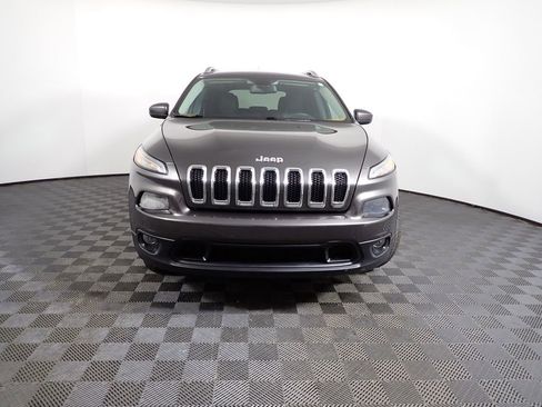 Used 2014 Jeep Cherokee Latitude w/ Cold Weather Group image 7