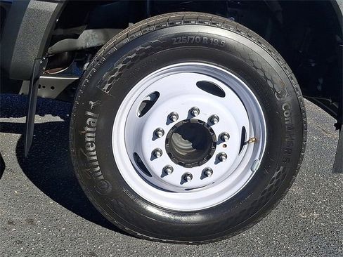 New 2024 Ford F450 XL w/ XL Chrome Package image 8