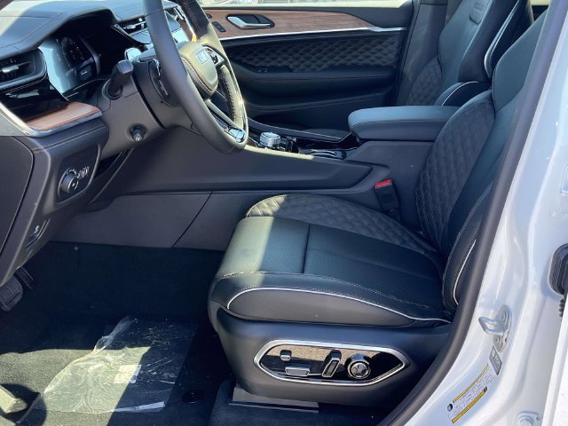 New 2027 Jeep Grand Cherokee Summit AWD/4WD image 10