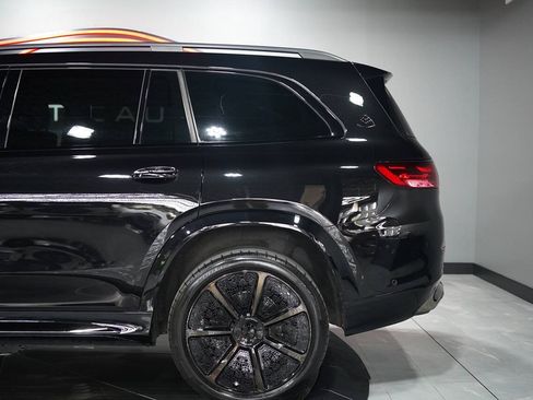 Used 2025 Mercedes-Benz Maybach GLS 600 4MATIC image 23