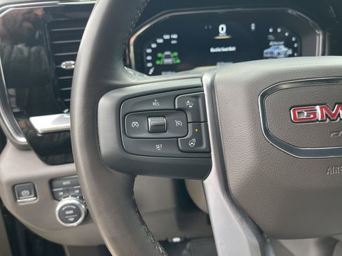 Used 2023 GMC Sierra 1500 SLE image 10