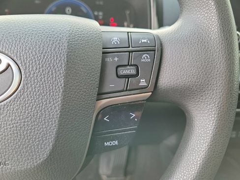 Used 2025 Toyota Camry LE FWD image 27