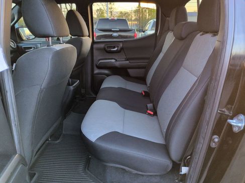 Used 2023 Toyota Tacoma TRD Off-Road AWD/4WD image 25