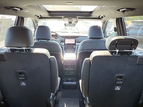 New 2025 Jeep Grand Cherokee L Limited w/ Black Appearance Package image 22