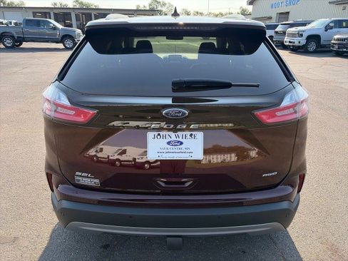 Used 2024 Ford Edge SEL w/ Convenience Package AWD/4WD image 4