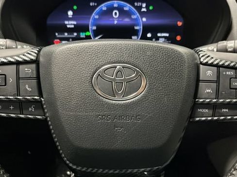 Used 2024 Toyota Grand Highlander AWD Hybrid image 16