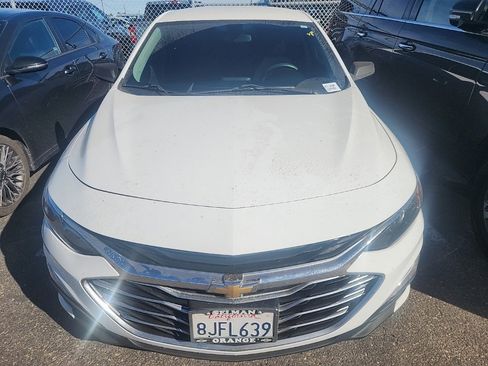Used 2019 Chevrolet Malibu LS image 2