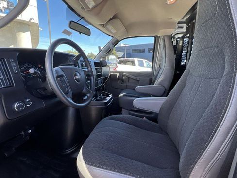 Used 2024 GMC Savana 2500 w/ Driver Convenience Package image 18