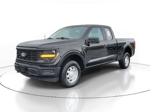 Used 2024 Ford F150 XL w/ Tow/Haul Package image 2