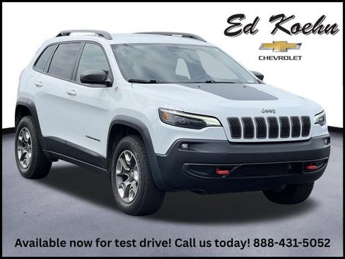 Used 2019 Jeep Cherokee Trailhawk w/ Cold Weather Group AWD/4WD image 1