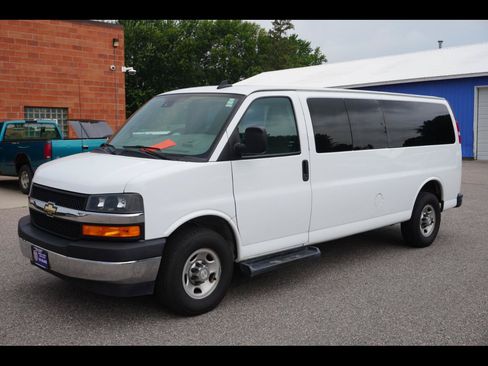 Used 2019 Chevrolet Express 3500 LT w/ LT Preferred Equipment Group RWD image 1