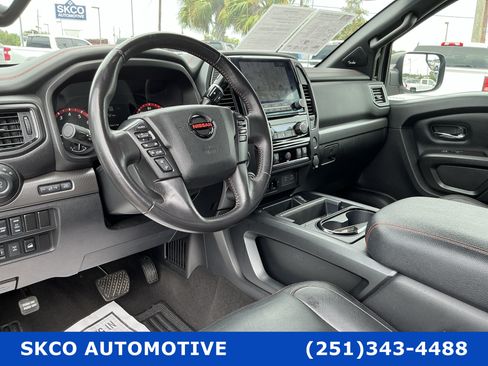 Used 2020 Nissan Titan PRO-4X w/ Pro-4x Convenience Package AWD/4WD image 19