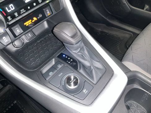 Certified 2021 Toyota RAV4 XLE w/ Convenience Package AWD/4WD image 21