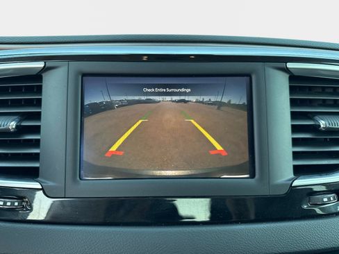 Used 2023 Chrysler Voyager LX FWD image 25