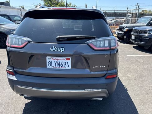 Used 2019 Jeep Cherokee Limited FWD image 14