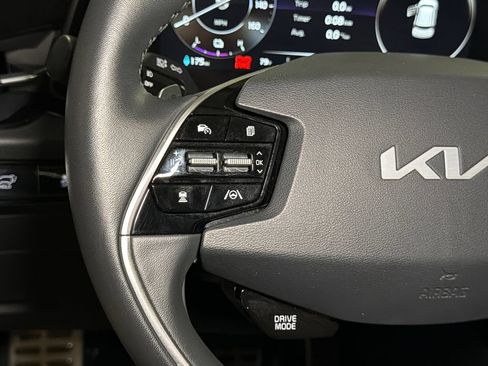 Certified 2023 Kia Niro Wave w/ Wave Preserve Package FWD image 29