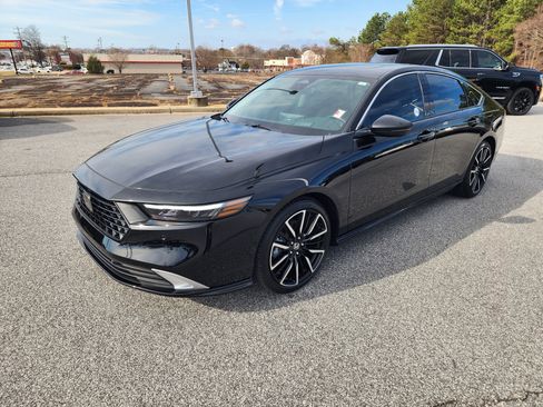 Certified 2024 Honda Accord Touring image 8