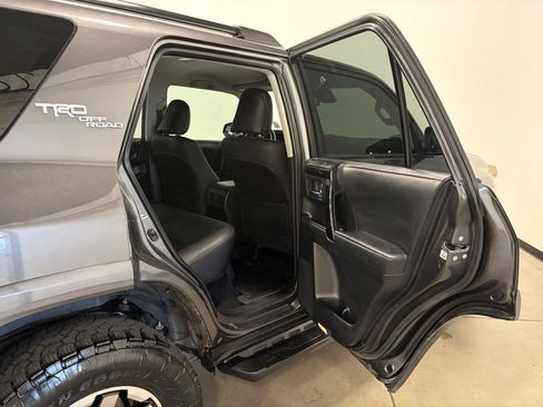 Used 2021 Toyota 4Runner TRD Off-Road Premium AWD/4WD image 33
