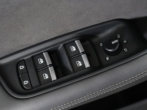 Used 2024 Audi SQ8 Premium Plus AWD/4WD image 42