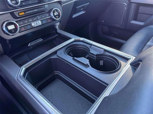 Used 2022 Ford F350 Platinum image 26