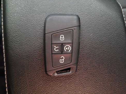 Used 2021 Volkswagen Jetta SE image 32