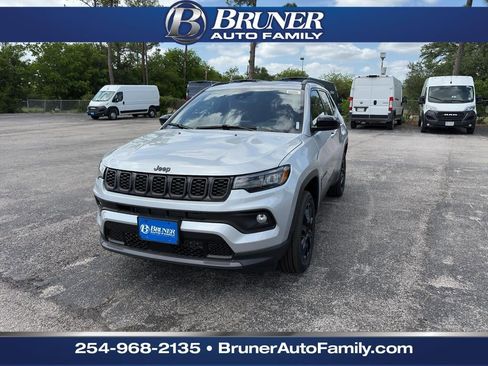 New 2026 Jeep Compass Latitude image 1