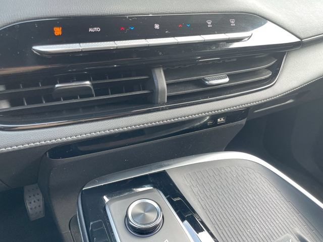Certified 2026 Buick Enclave Sport Touring AWD/4WD image 24