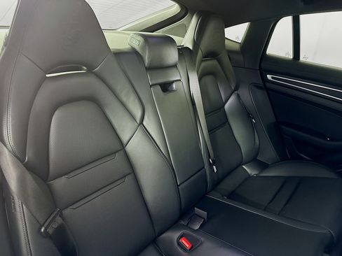 Used 2023 Porsche Panamera 4 Platinum Edition image 27