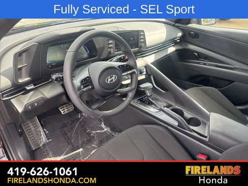 Used 2025 Hyundai Elantra Sport FWD image 14