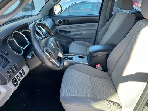 Used 2013 Toyota Tacoma 4x4 Double Cab image 9