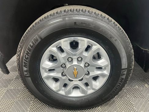 Used 2021 Chevrolet Silverado 2500 LTZ w/ LTZ Plus Package image 19