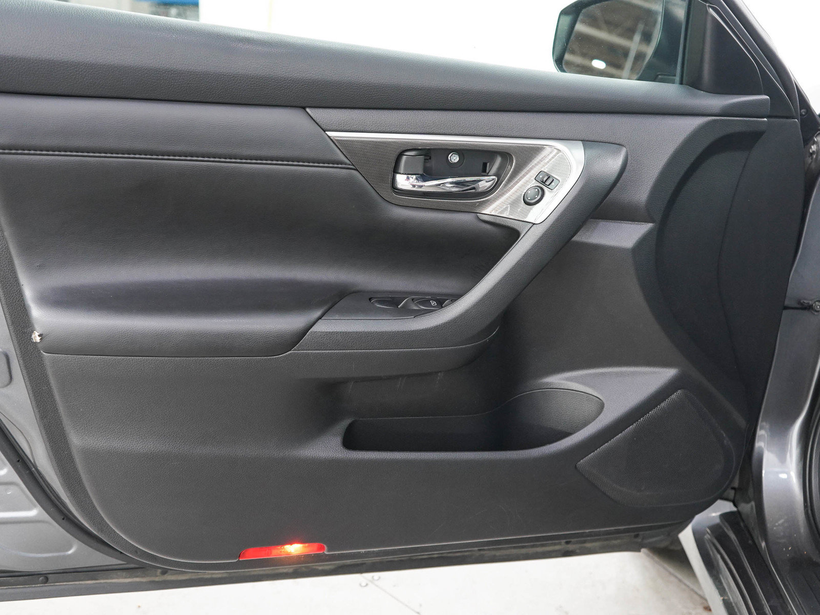 Used 2015 Nissan Altima 2.5 SL FWD image 17
