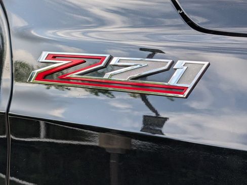 Used 2022 Chevrolet Suburban Z71 AWD/4WD image 33