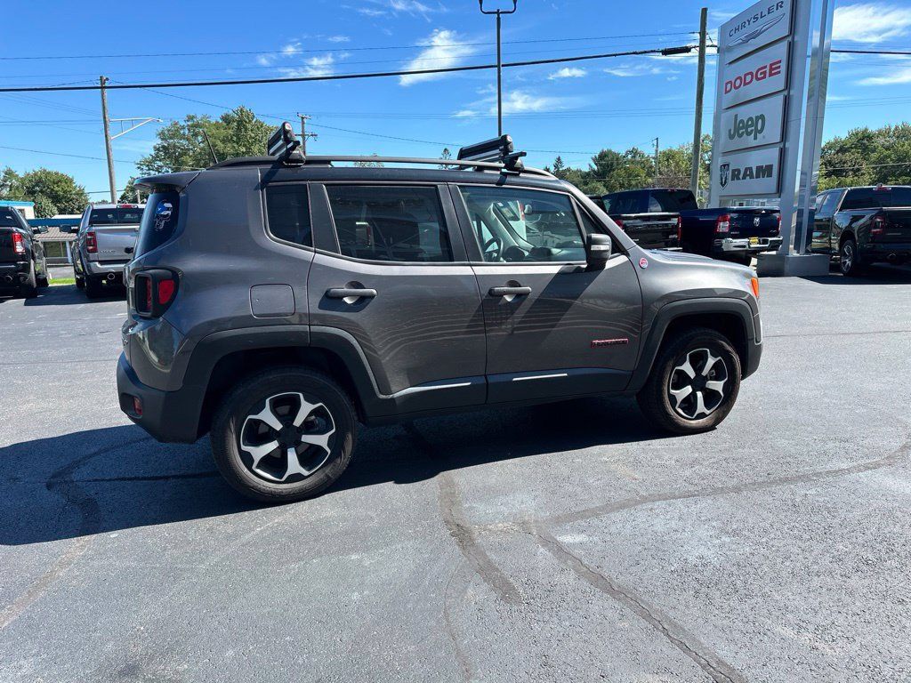 Used 2021 Jeep Renegade Trailhawk w/ Sun & Sound Group AWD/4WD image 3