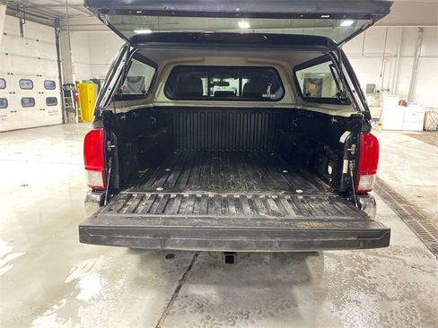 Used 2016 Toyota Tacoma TRD Off-Road image 22